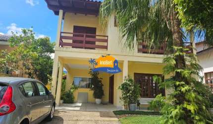 Linda Casa de Condomínio à Venda em Maitinga, Bertioga-SP! 3 Quartos, 3 Suítes, 3 Salas, 4 Banheiros, 4 Vagas, 192,57m²!