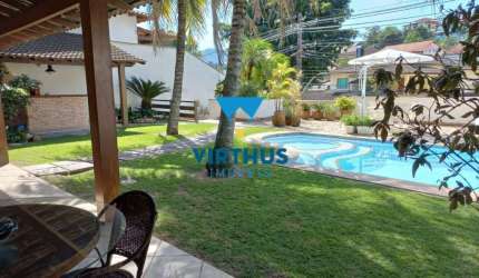 Freguesia - Casa de 4 quartos - Piscina e churrasqueira