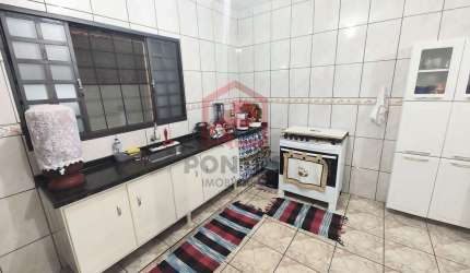 Casa com 4 quartos à venda no Jardim Panorama, Botucatu , 207 m2 por R$ 478.000