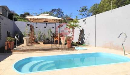 Casa com 3 quartos à venda no Jardim Dona Nicota de Barros, Botucatu , 307 m2 por R$ 700.000