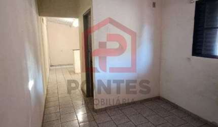 Casa com 2 quartos à venda no Jardim Peabiru, Botucatu  por R$ 210.000