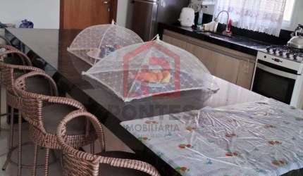 Casa em condomínio fechado com 4 quartos à venda no Ninho Verde, Pardinho  por R$ 850.000