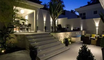 CASA RESIDENCIAL 2 /COM 5 SUITES /  ALPHAVILLE / PROXIMO PORTARIA