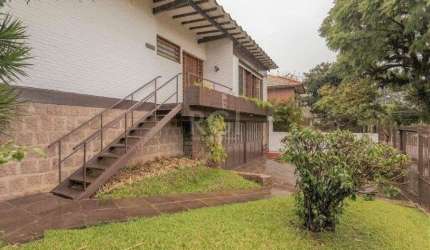 Casa para Venda - 327m², 4 dormitórios, sendo 1 suites, 3 vagas - Chácara das Pedras