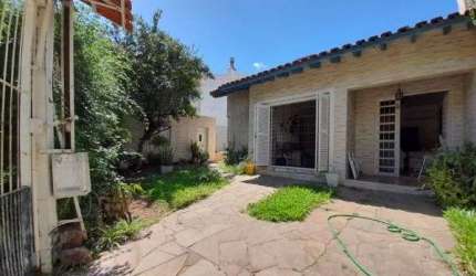 Casa para Venda - 136.31m², 3 dormitórios, sendo 1 suites, 2 vagas - Guarujá