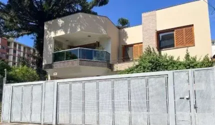 Apartamento em Porto Alegre, no bairro Tristeza, com 2 dormitório(s), e 2 banheiros, à venda.