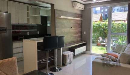 Apartamento com pátio 2 quartos (1 suites) churrasqueira e vaga. Infra completa