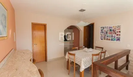 Ampla cobertura com 3 quartos, sendo 2 suítes no bairro São João , próximo ao Bourbon Assis Brasil