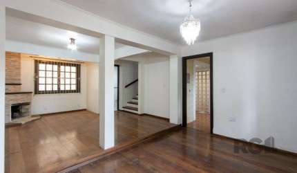 Casa Condominio para Venda - 191m², 5 dormitórios, sendo 1 suites, 3 vagas - Tristeza