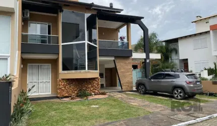 Casa em condominio com excelente padrão construtivo, possui 3 dormitórios, sendo 1 suíte máster com closet e sacada