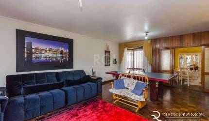 Casa para Venda - 243m², 3 dormitórios, sendo 1 suites, 2 vagas - Jardim Lindóia