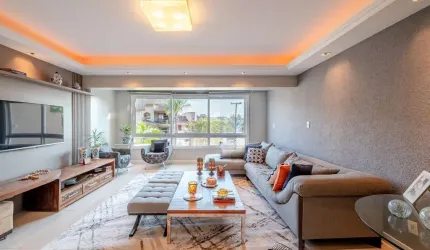 Casa com 357m² e 4 dormitórios, 3 suítes, 3 vagas