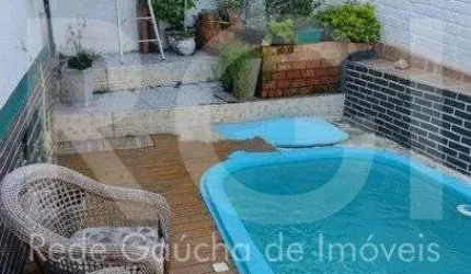 Casa à venda com 3 quartos e garagem 2 carros!