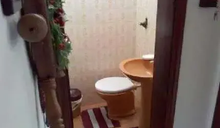 Casa para Venda - 168m², 4 dormitórios, sendo 2 suites, 3 vagas - Guarujá