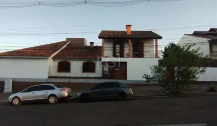 Casa de 4 dormitórios no bairro Parque Santa Fé