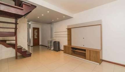 Casa em Condomínio de 3 dormitórios, no Bairro Ipanema