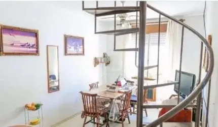 Cobertura em Porto Alegre, no bairro Teresópolis, com 1 dormitório(s), e 1 banheiros, à venda.