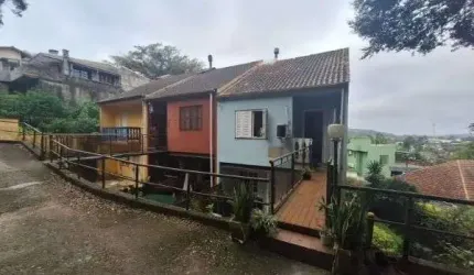 Casa Condominio em Porto Alegre, no bairro Espírito Santo, com 3 dormitório(s), e 3 banheiros, à venda.