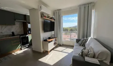 Apartamento no bairro Cavalhada 2 dormitórios , vaga coberta, portaria 24 horas.