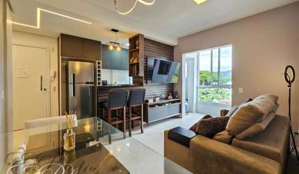 Apartamento com 2 quartos sendo 1 suite em Porto Alegre/RS