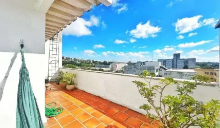 Cobertura com 3 dormitórios, 1 vaga de garagem no bairro Teresópolis