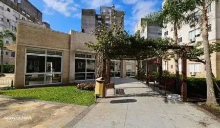 Apartamento em Porto Alegre, no bairro Cavalhada, com 2 dormitório(s), e 2 banheiros, à venda.