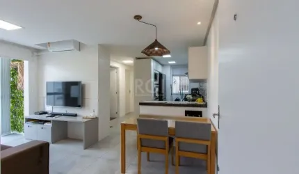 Apartamento diferenciado, excelente acabamento e decoração interna, com aproximadamente 51m