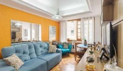 Apartamento no Centro de 2 dormitórios reformado