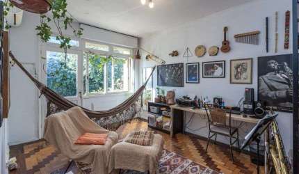 Apartamento no Bom Fim de 4 dormitórios com 116m²