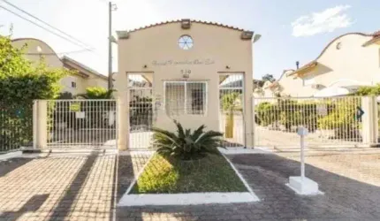 Sobrado em condomínio no bairro Hípica