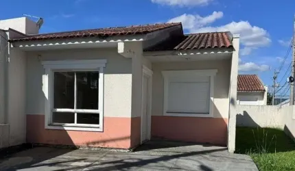 Casa 3 dormitórios no bairro Hípica