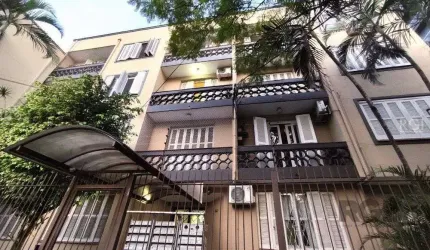 1 Dormitório reformado, com móveis fixos e vaga de garagem no Bairro Petrópolis