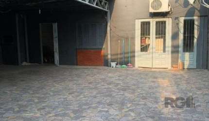 Vende-se casa 3 quartos com suíte e 3 vagas de garagem - 130m² - Jardim Itu Sabará