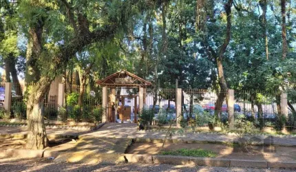 Sobrado para Venda - 36m², 2 dormitórios, 1 vaga - Guarujá, Porto Alegre