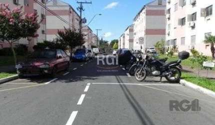 Apartamento de 2 dormitórios com vaga no bairro Rubem Berta