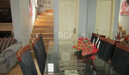 Casa para Venda - 300m², 2 dormitórios, sendo 1 suites, 3 vagas - Belém Novo