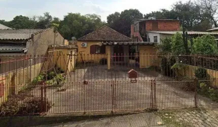 Excelente imóvel com terreno amplo à venda no Jardim Itu – Porto Alegre