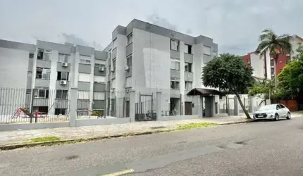 Apto 02 dorm reformado e vaga de garagem escriturada