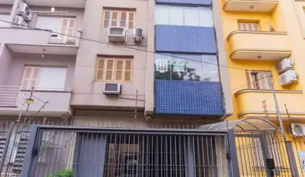 Apartamento 02 dormitórios, com 01 vaga escriturada coberta, no bairro Bom Fim
