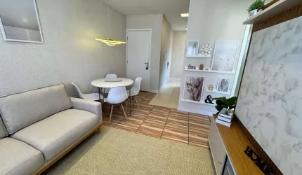 Apartamento Semimobiliado de 2 Quartos à Venda na Hípica, Porto Alegre, RS
