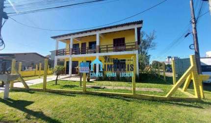 Sobrado residencial com + 2 apartamentos à venda, Centro, Balneário Pinhal.