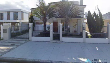Sobrado com 3 dormitórios à venda, 240 m² por R$ 1.250.000,00 - Centro - Tramandaí/RS