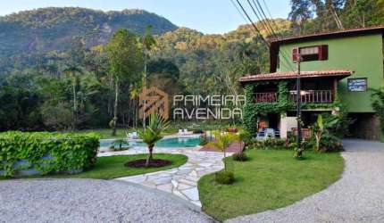 Linda casa em área cinematográfica próximo das melhores praias de Ubatuba.
