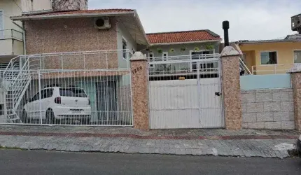 Casa  SÃO JOSÉ - SC