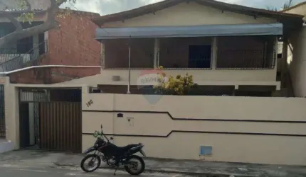 Ampla casa no Parque Dois Irmãos