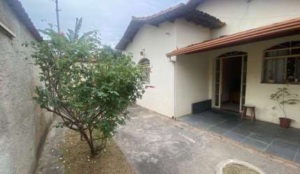 Casa com 3 quartos à venda na Turquesa, 7, São Joaquim, Contagem por R$ 550.000