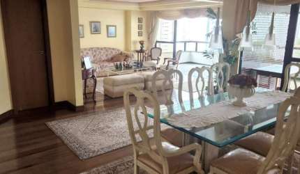 APARTAMENTO 4 SUÍTES VARANDA LAVABO 3 GARAGENS DEPÓSITO PISCINA À VENDA NA GRAÇA!