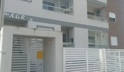 Apartamento 2 dormitórios sendo 1 suite proximo ao mar