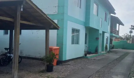 Ótimo prédio para investimento nó Ingleses com 6 apartamentos