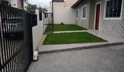 Casa 3 dormitórios sendo 1 suíte